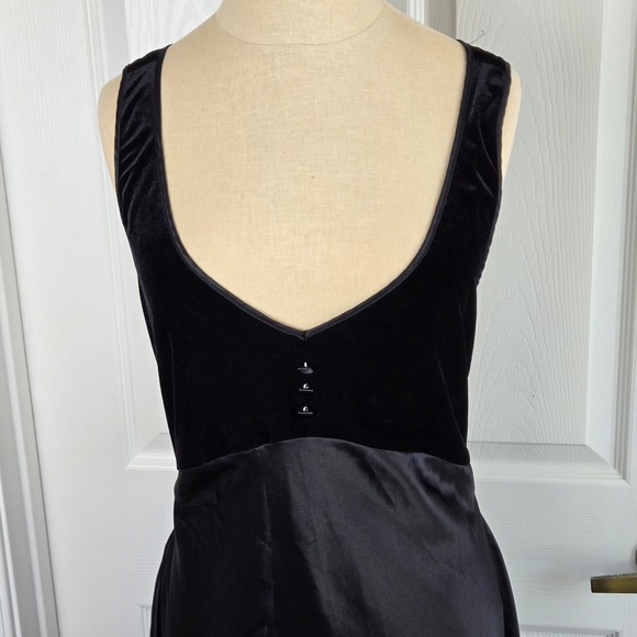 California Dynasty Vtg Black Velvet Satin Nightgown Size L Low Back Lingerie USA - Picture 2 of 9